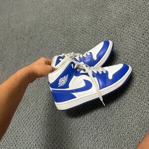 Women’s blue jordan mids